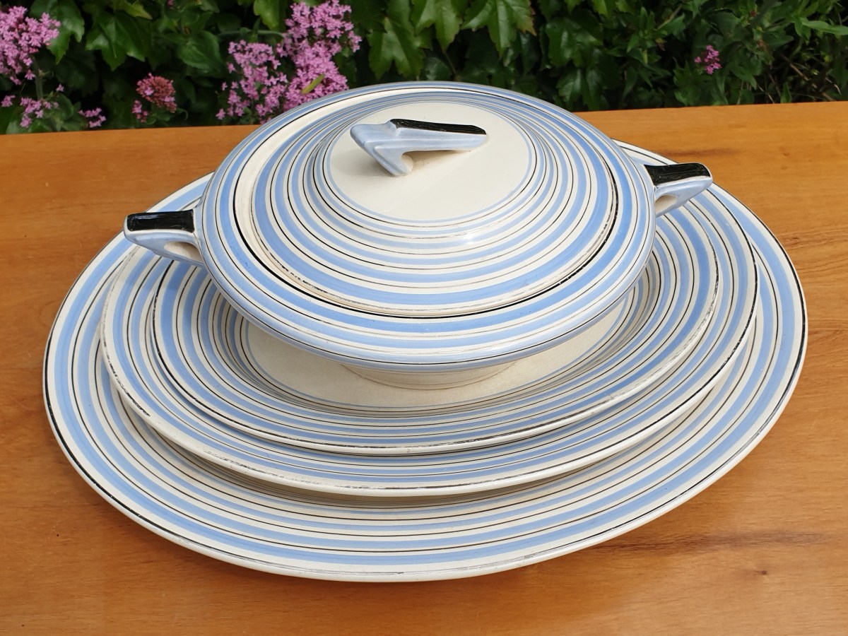 Art Deco Lidded  Tureen with 3&nbsp;Platters