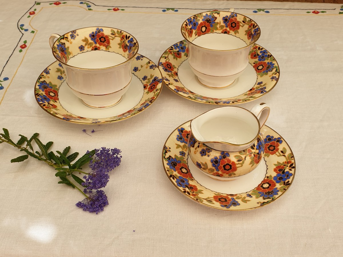 Ansley Duo with Milk Jug on&nbsp;Saucer