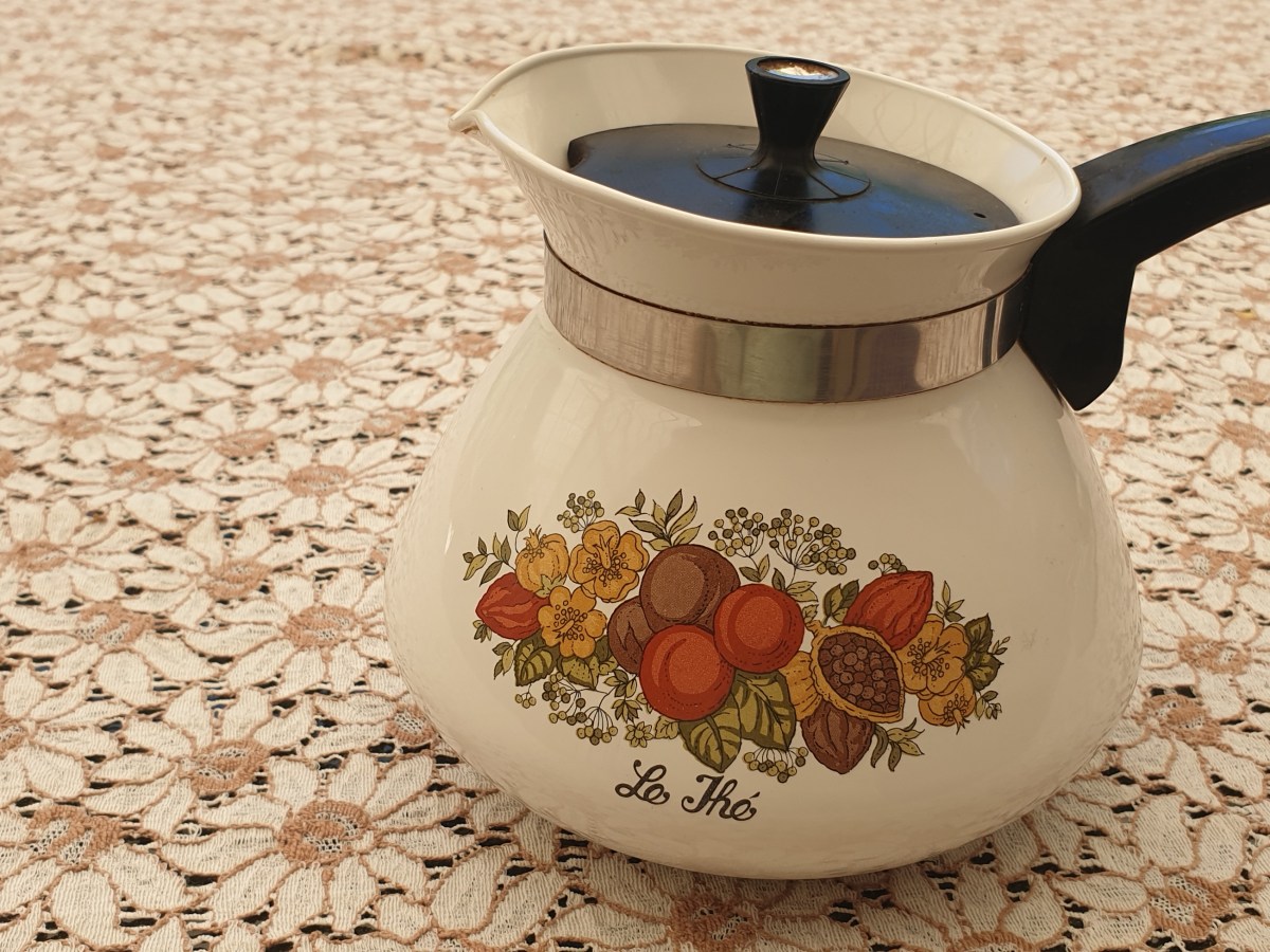 Classic Corning Ware, Teapot, 6 cup, Spice of&nbsp;Life