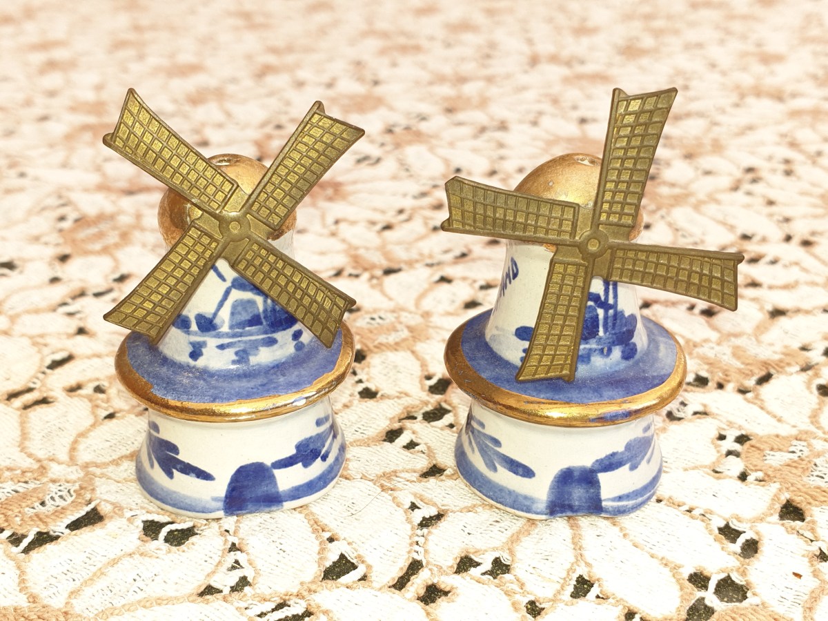 Delft, Handpainted Salt and Pepper,&nbsp;Windmill