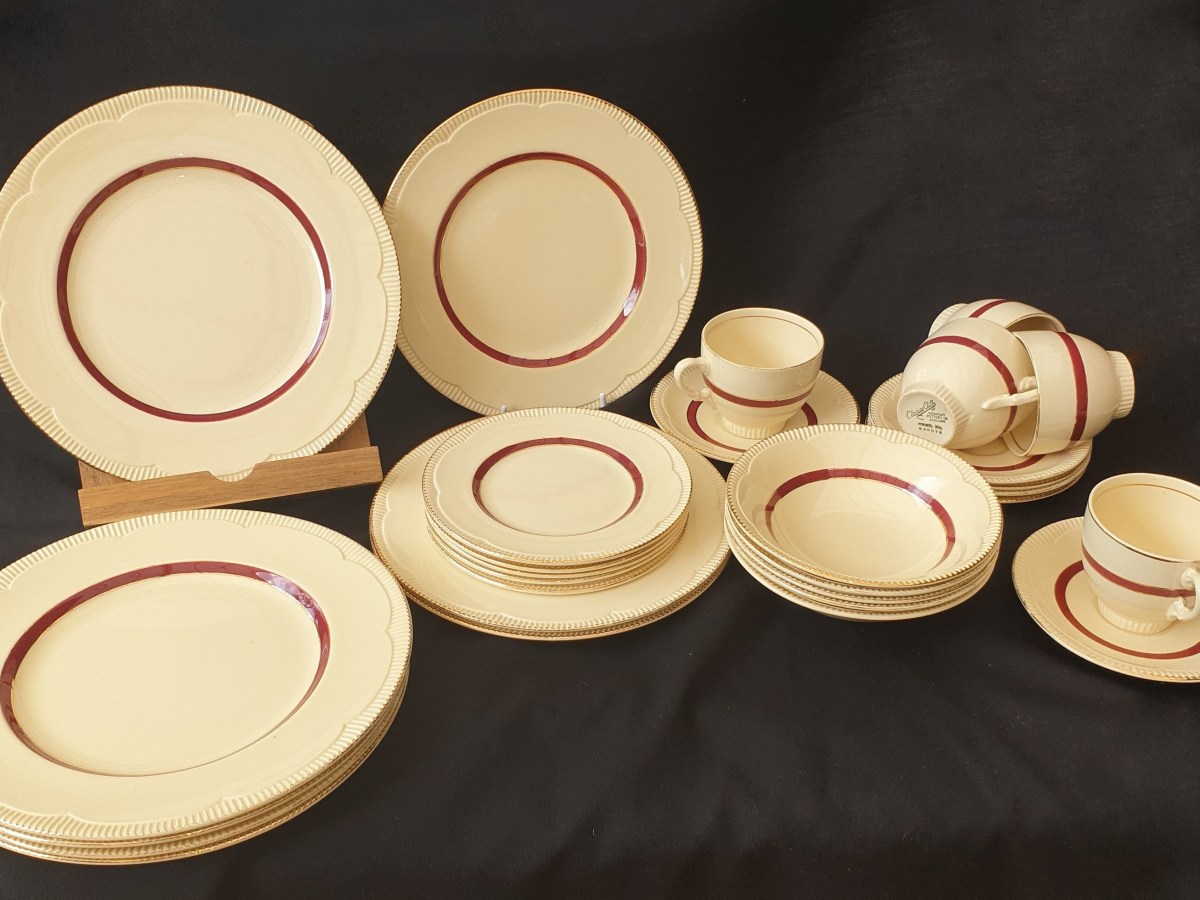 The dilemma of splitting up dinner sets to&nbsp;sell