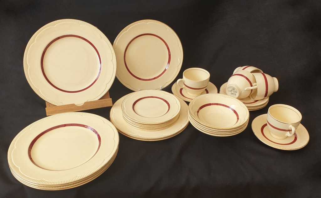 The dilemma of splitting up dinner sets to&nbsp;sell